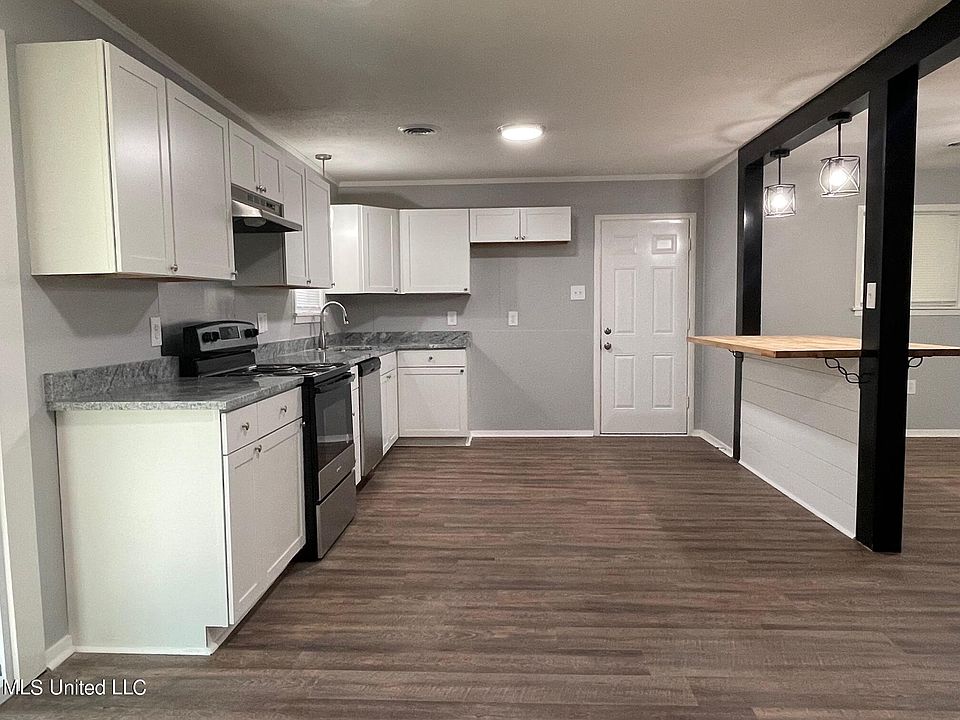 5170 Parkway Dr, Jackson, MS 39211 Zillow