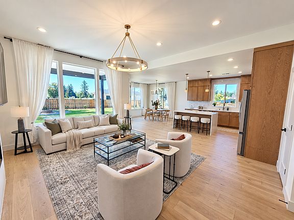 4th image of 20803 NE 83rd St