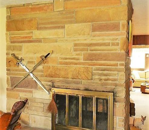 3rd image of 50687 Pleasant St