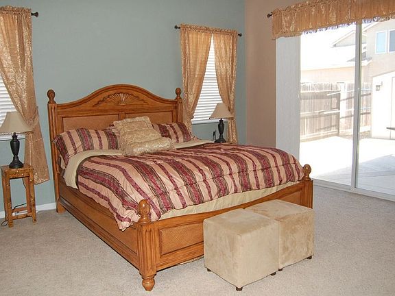 Master Suite w/Outside Access