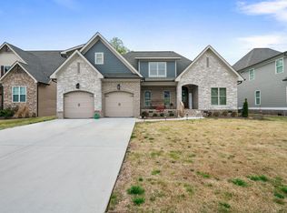 8929 Grey Reed Dr, Ooltewah, TN 37363