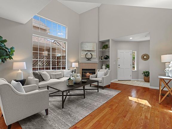 2nd image of 693 Windsor Trl