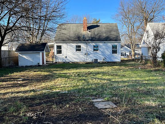 4th image of 3130 Dresden St