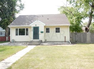 623 N 20th St, Grand Forks, ND 58203