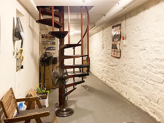 Rented by Realty Collective | media 10