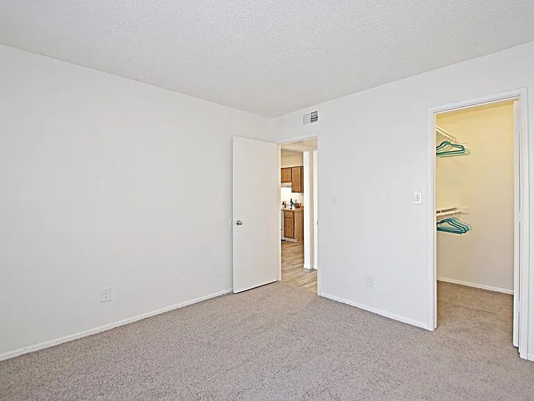 Mountain View — Photo 7