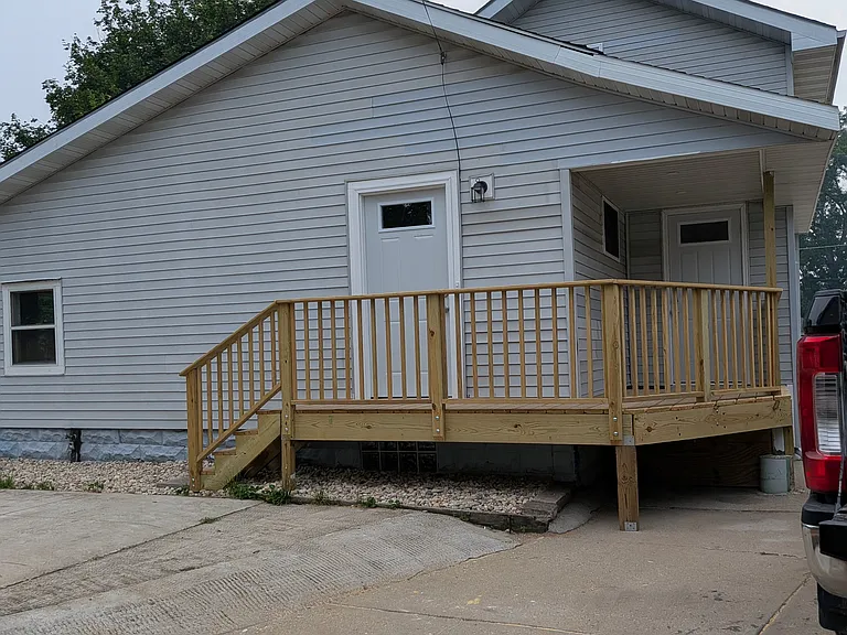544 N Chatham St — Photo 3