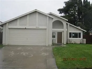 7915 Summerplace Dr photo 1