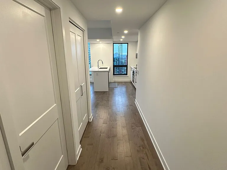 340 Queen St #2307 — Photo 2