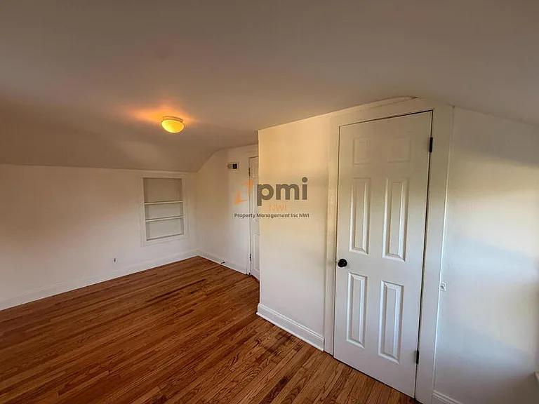 669 Lake St #1 — Photo 5