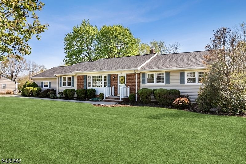 1st image of 23 Strawberry Ln