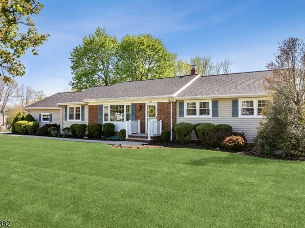 23 Strawberry Ln, Hillsborough Twp., NJ 08844