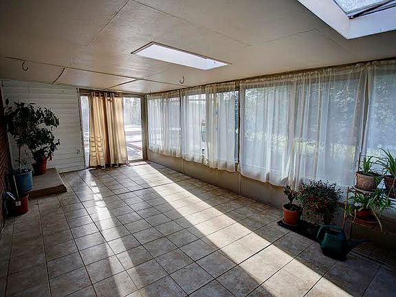 Family Room/Sunroom