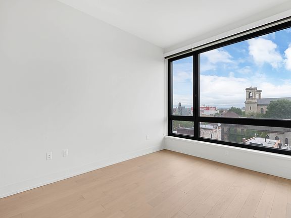 5th image of 550 Vanderbilt Ave APT 617