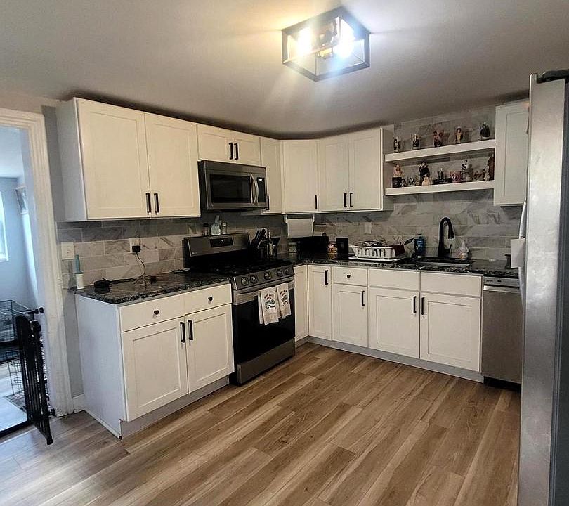 1st image of 574 Bath St