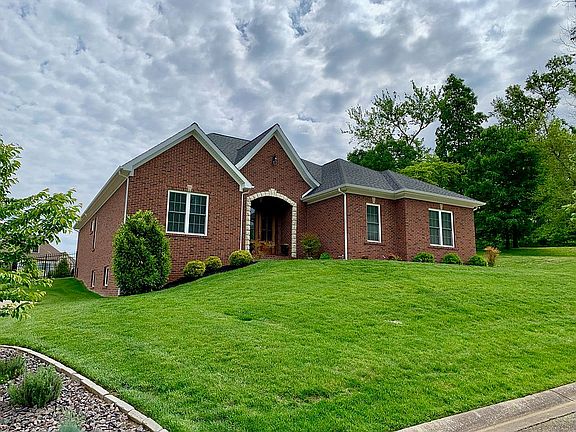 2nd image of 412 Mannington Ct