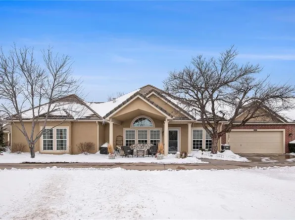 14573 Birch St, Leawood, KS 66224