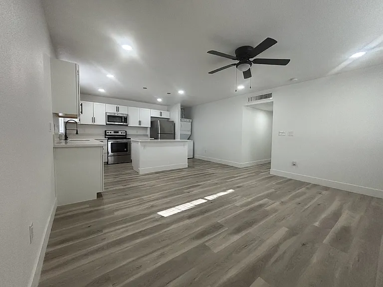 724 N 9th St #3 — Photo 1