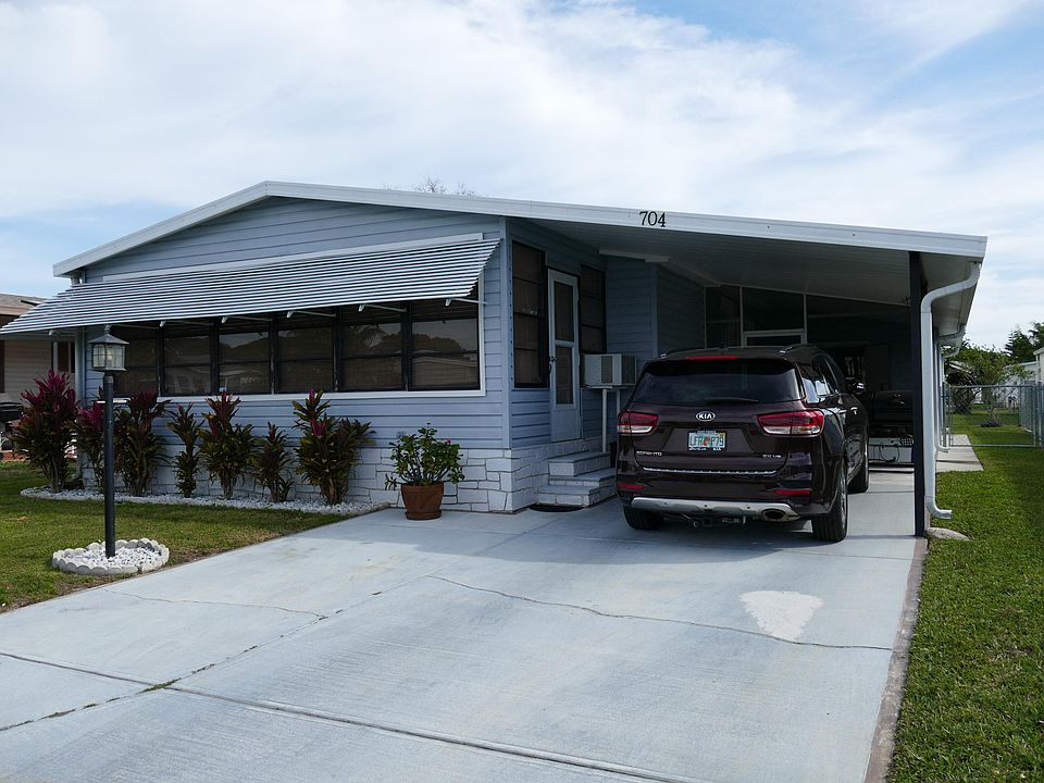 1st image of 704 Wedelia Dr