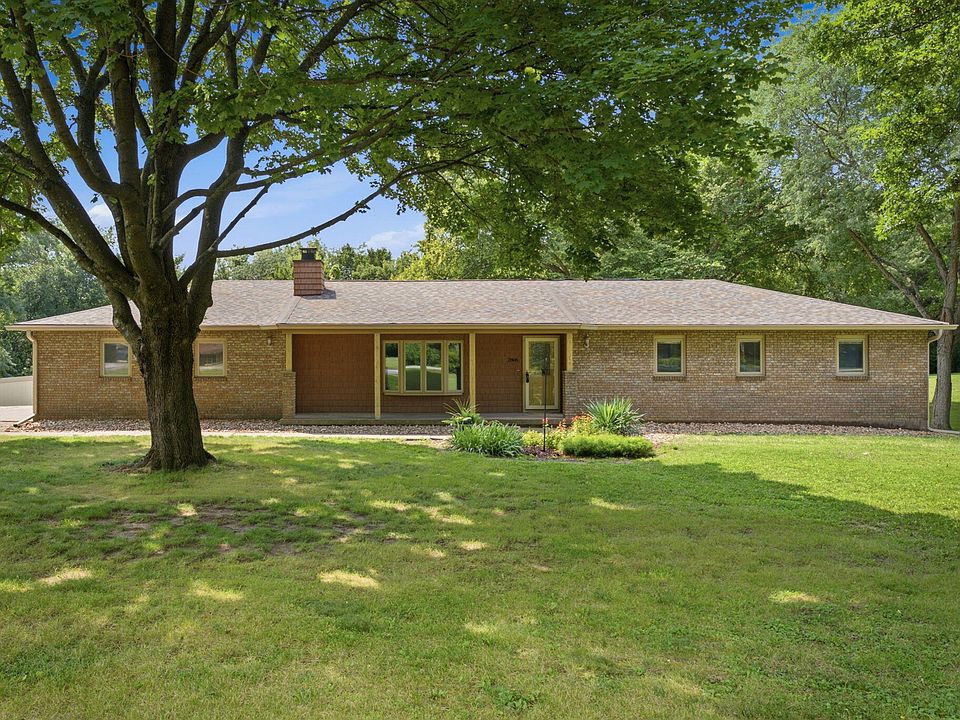 1st image of 2806 Musquota Dr