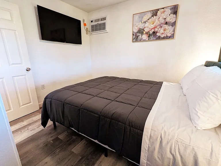4220 Clairemont Dr #2 — Photo 33