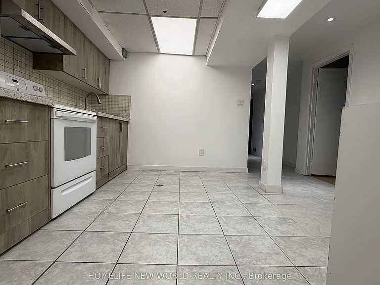135 Pineway Blvd #LOWER LEVEL — Photo 18