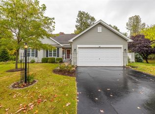 61 Seabury Blvd, Webster, NY 14580