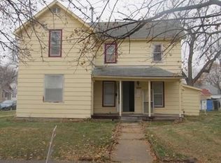 1224 5th St, Perry, IA 50220