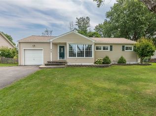 916 N Greece Rd, Rochester, NY 14626