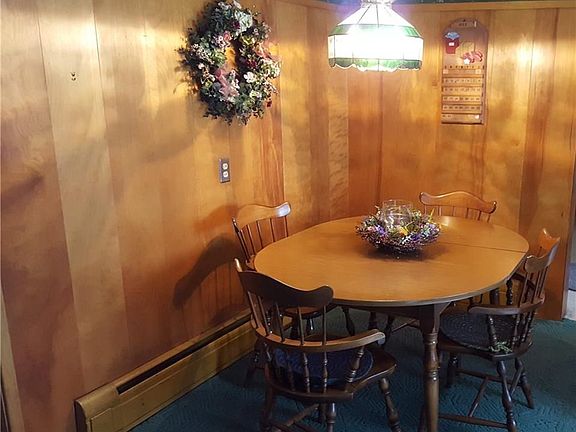 Spacious Eat-In Kitchen