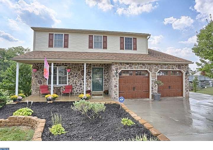 1st image of 115 Verdure Ln