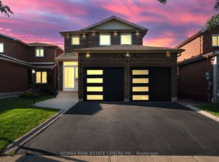 15 Donna Dr, Brampton, ON L6Z 3T3