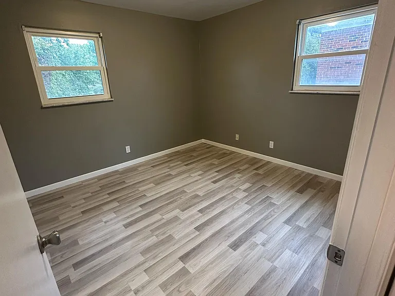 10303 Torrington Rd — Photo 4