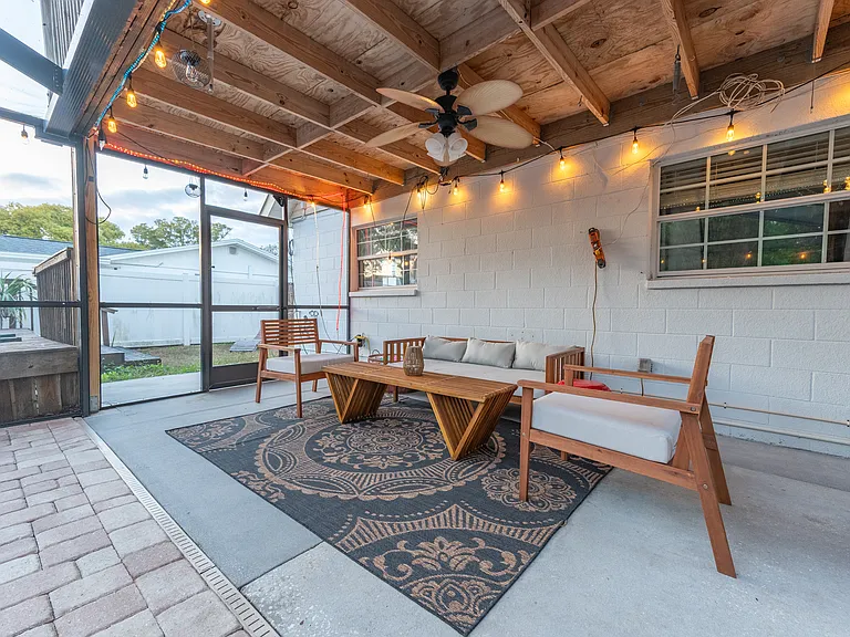 8536 Magnolia Dr — Photo 46