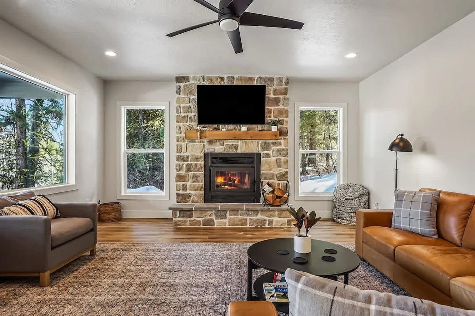 5 bed, 3.0 bath, 3498 sqft, $13,211 — Photo 3
