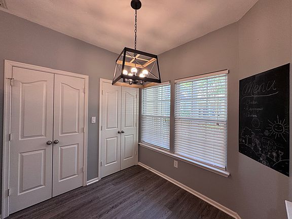 3rd image of 114 Ellis Dr