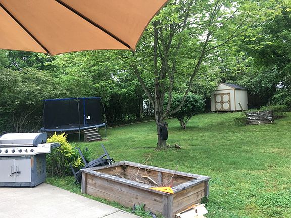 4th image of 2715 Thrush Dr