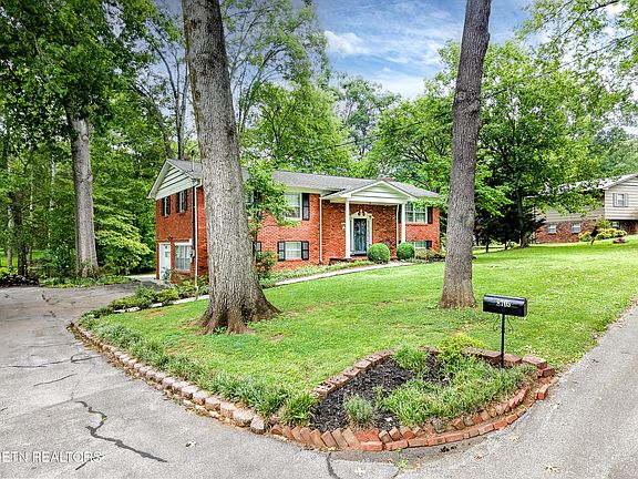 5th image of 8705 Longmeade Dr