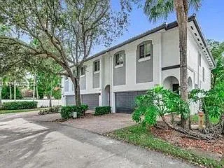 2704 Treasure Cove Cir Photo 1