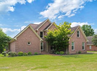 370 Pleasant Plains Rd, Jackson, TN 38305