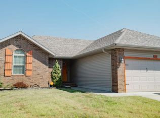 4565 W Greenridge Street, Springfield, MO 65807