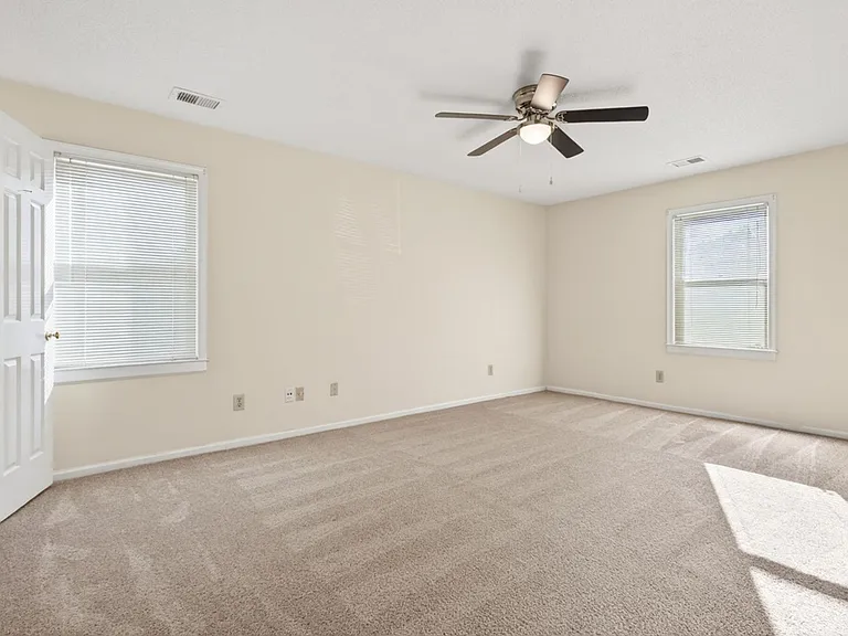 403 Wormwood Ln #H — Photo 17