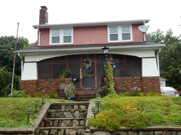 67 Schuyler Ave, Pompton Lakes, NJ 07442