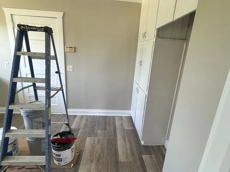 304 Glenn St — Photo 15