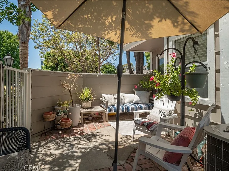 3966 Cochran St — Photo 14