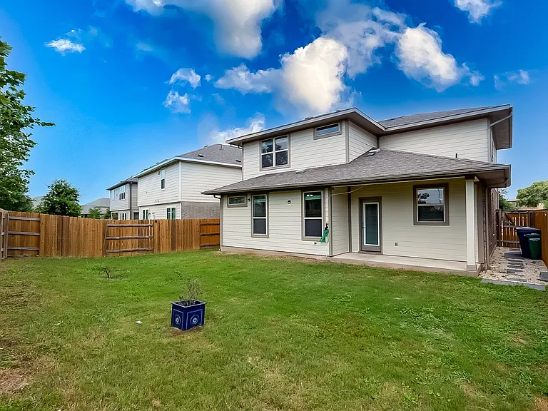 14314 McCoy Loop — Photo 32