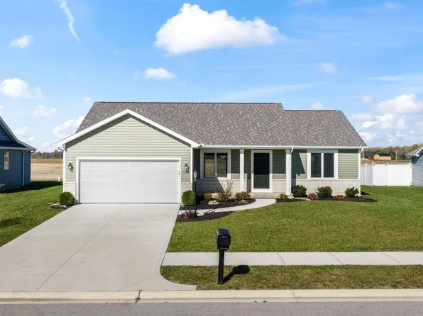 18361 Peregrine Dr, New Paris, IN 46553