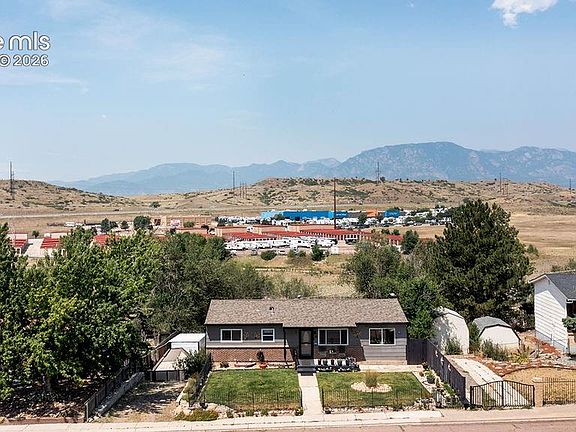 5th image of 1372 Luna Dr