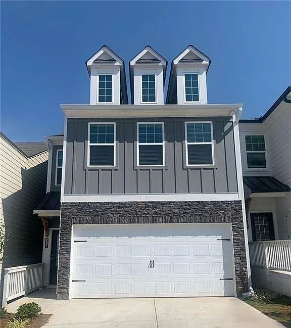 220 Turner Ln