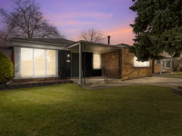 4660 W 83rd St, Chicago, IL 60652
